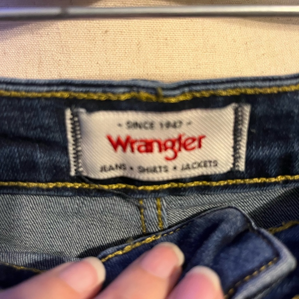 Like new Wrangler Stylish Blue Denim Jeans - Picture 5 of 9